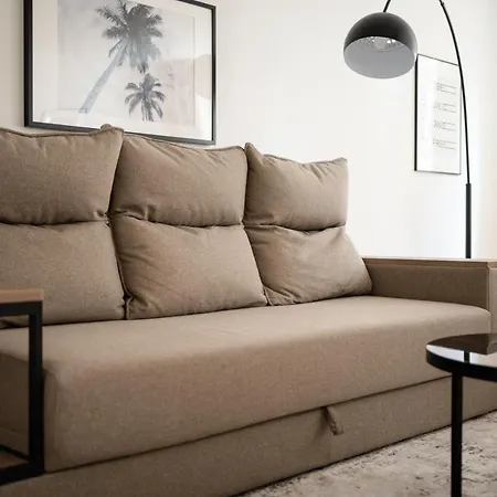 Old Town 2 Rooms/baths * Dusseldorf