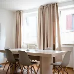 Old Town 2 Rooms/baths Apartament