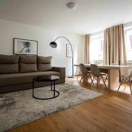 Old Town 2 Rooms/baths Daire