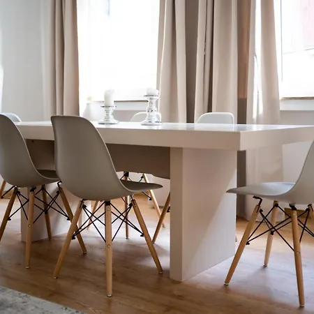 Old Town 2 Rooms/baths * 杜塞尔多夫