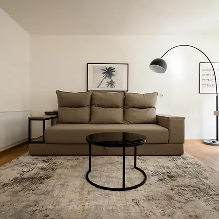 Old Town 2 Rooms/baths Düsseldorf