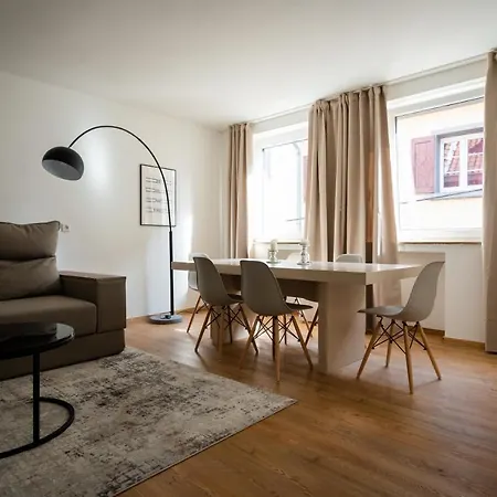 Old Town 2 Rooms/baths Apartamento *